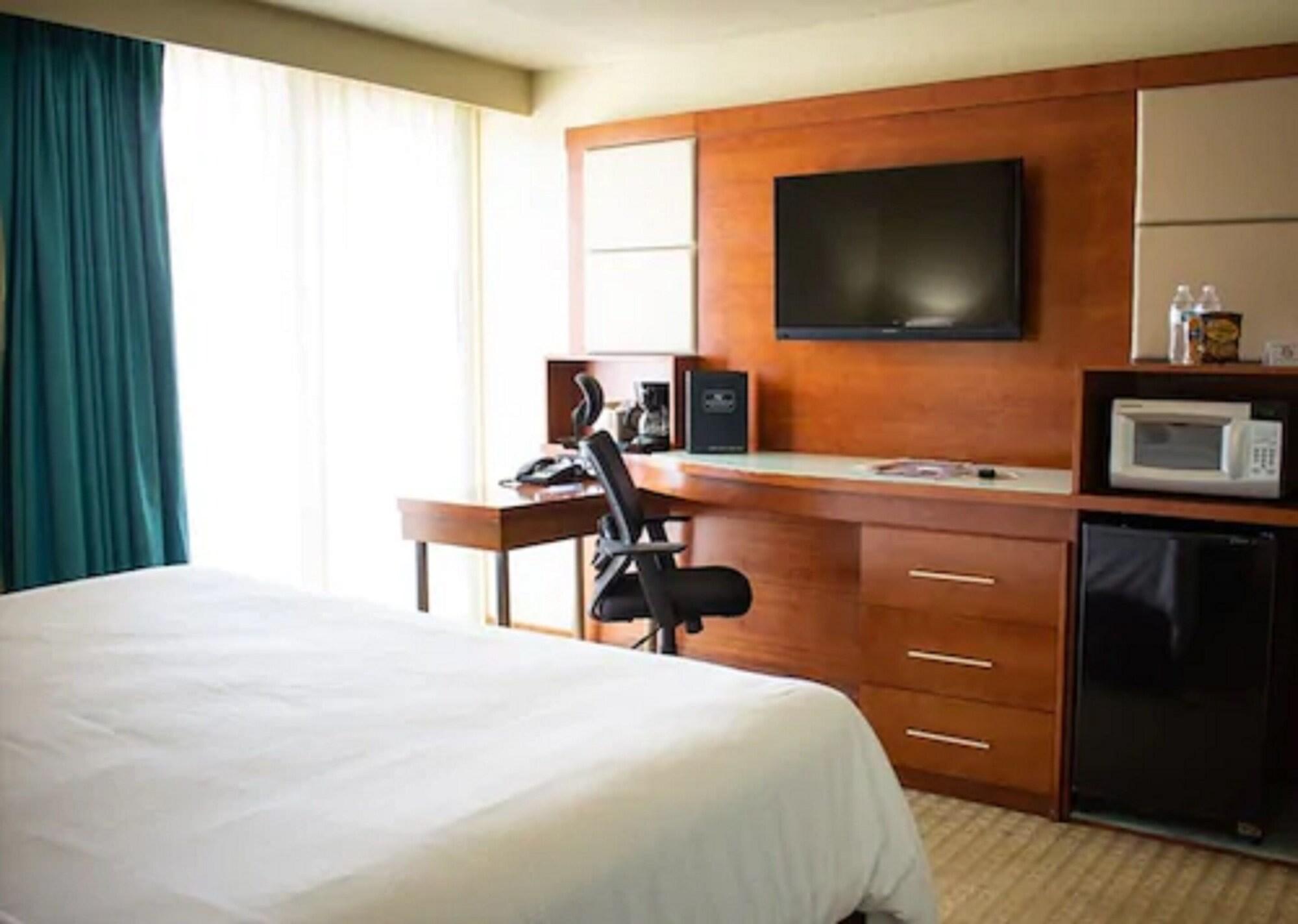 Punta Gorda Waterfront Hotel & Suites Zewnętrze zdjęcie