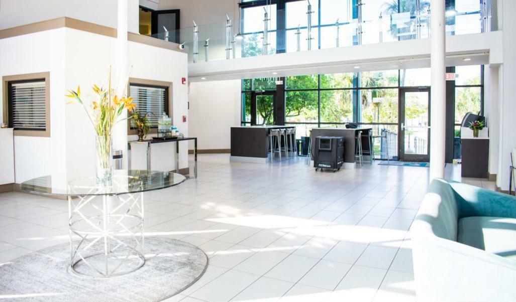 Punta Gorda Waterfront Hotel & Suites Zewnętrze zdjęcie